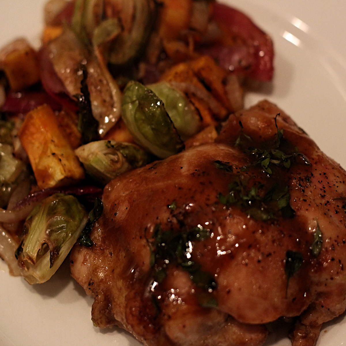 Unlock Flavor: Sheet Pan Chicken with Irresistible Balsamic Glaze